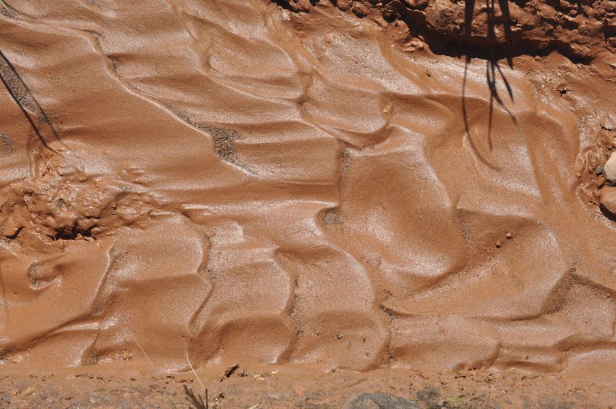 Earth-Water Mixture Wash